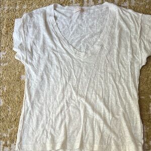 Anthropologie Cream V-Neck Short Sleeve Tee velvet small